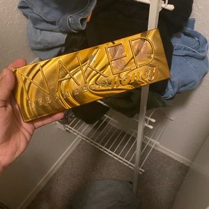 Urban decay honey palette